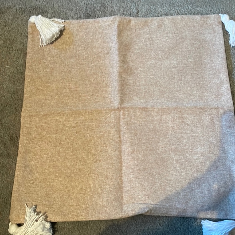 2 Nestinco pillow cases